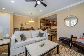 Photo #5: 6564560 Listing