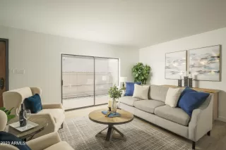 Photo #4: 6564585 Listing