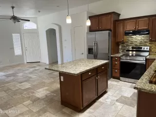 Photo #2: 6565036 Listing 