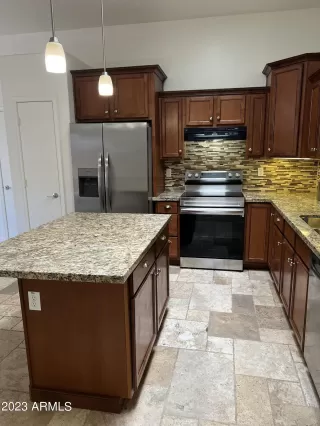 Photo #5: 6565036 Listing 