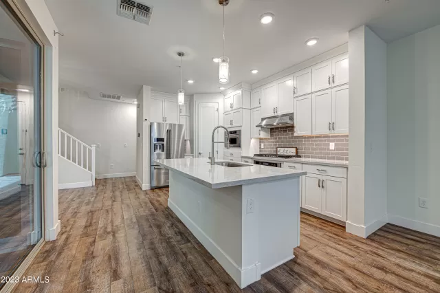 MLS: 6565225 Condo For Sale