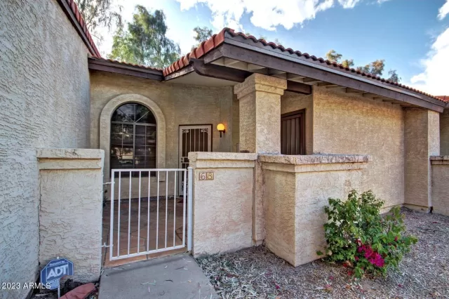 MLS: 6565314 Condo For Sale