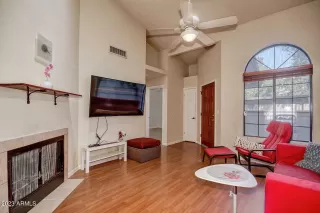 Photo #3: 6565314 Listing