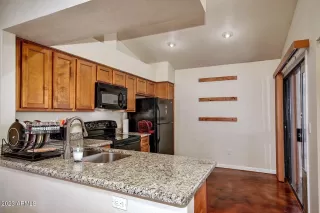 Photo #4: 6565314 Listing