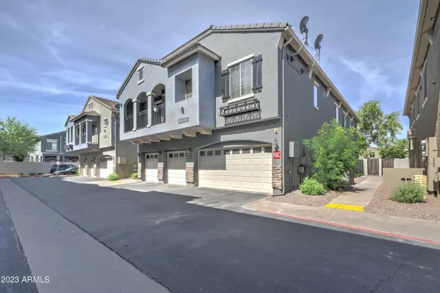 MLS: 6565953 Condo For Sale