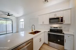 Photo #1: 6565953 Listing