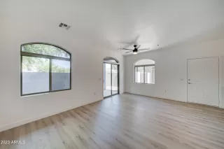 Photo #3: 6565953 Listing