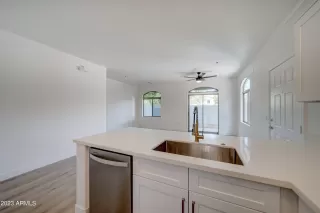 Photo #6: 6565953 Listing