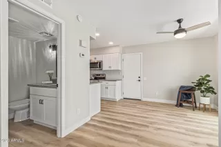 Photo #4: 6566085 Listing