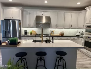 Photo #2: 6566256 Listing