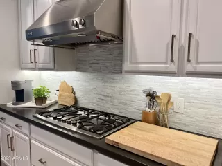 Photo #3: 6566256 Listing