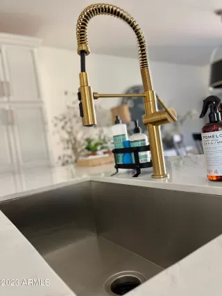 Photo #6: 6566256 Listing