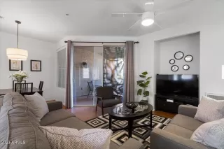 Photo #5: 6566275 Listing