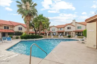 Photo #2: 6566572 Listing 