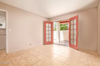 Photo #6: 6566796 Listing