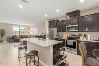 Photo #6: 6566889 Listing