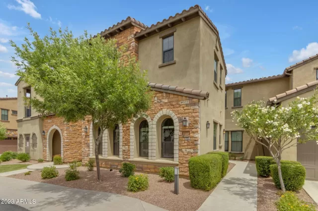 MLS: 6567046 Condo For Sale