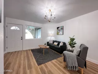 Photo #3: 6567390 Listing