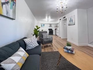 Photo #4: 6567390 Listing