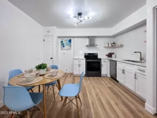 Photo #5: 6567390 Listing