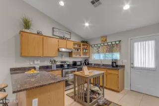 Photo #1: 6567822 Listing 