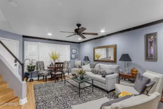 Photo #2: 6568485 Listing