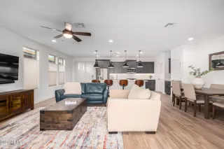 Photo #2: 6568958 Listing