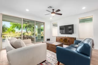 Photo #3: 6568958 Listing