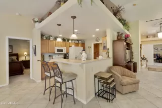 Photo #3: 6569094 Listing 