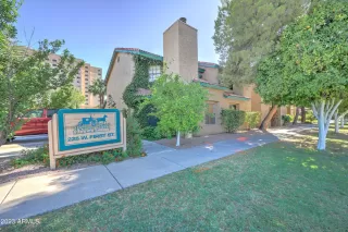 Photo #2: 6569097 Listing