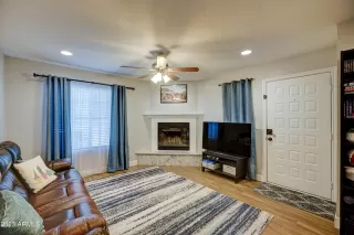 Photo #4: 6569097 Listing