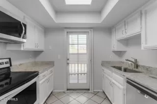 Photo #4: 6569110 Listing