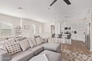 Photo #2: 6569436 Listing