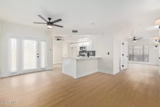 Photo #4: 6569461 Listing