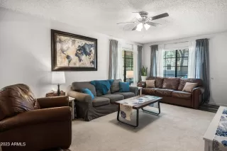 Photo #6: 6569583 Listing