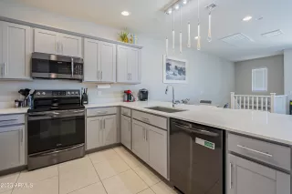 Photo #2: 6569612 Listing 