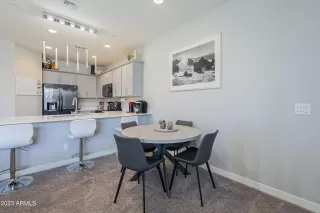 Photo #3: 6569612 Listing 