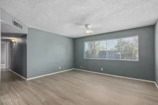 Photo #3: 6569720 Listing