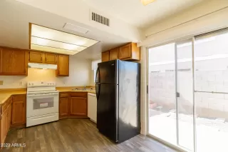 Photo #5: 6569769 Listing 