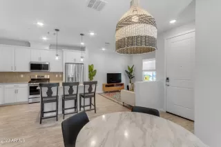 Photo #2: 6569901 Listing