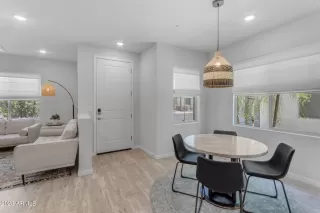 Photo #3: 6569901 Listing