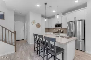 Photo #4: 6569901 Listing