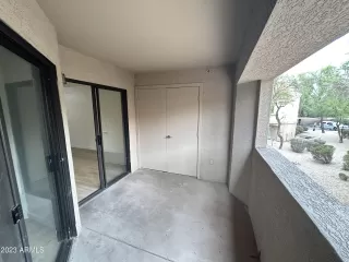 Photo #5: 6569926 Listing