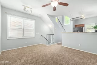 Photo #4: 6570357 Listing