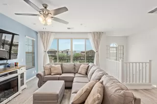 Photo #2: 6570420 Listing