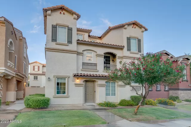 MLS: 6570633 Condo For Sale