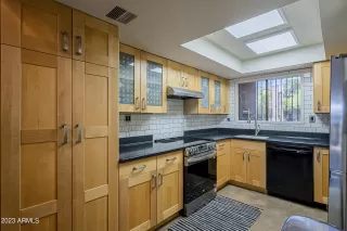 Photo #5: 6570655 Listing 