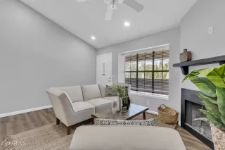 Photo #4: 6571251 Listing