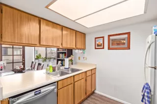 Photo #6: 6571413 Listing