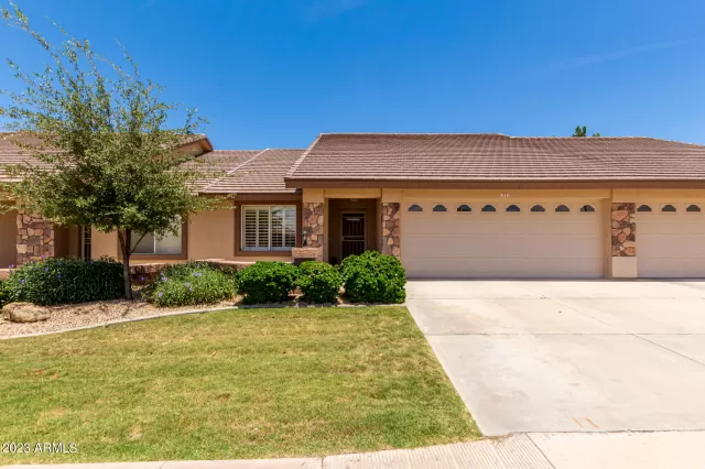 MLS: 6571788 Condo For Sale